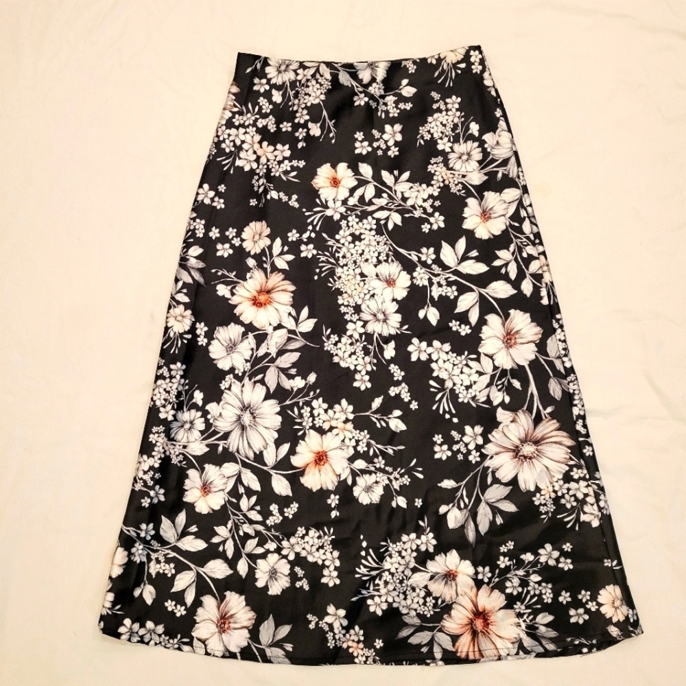 Hot Kiss satin floral print midi skirt size small
